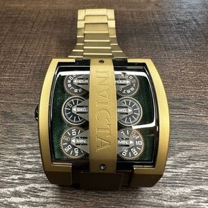 Like new Invicta speedway 35462 in box